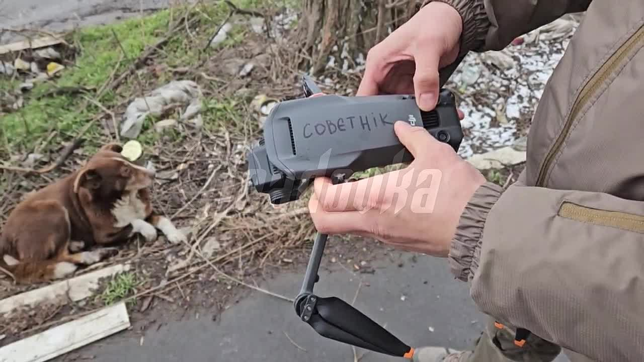 В Донецке русские бойцы сбили дрон, сбросивший боеприпас на мужчину