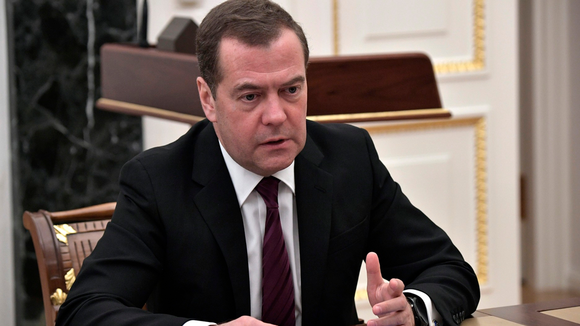 Медведев: с 1 января на военную службу приняли более 53 тысяч человек