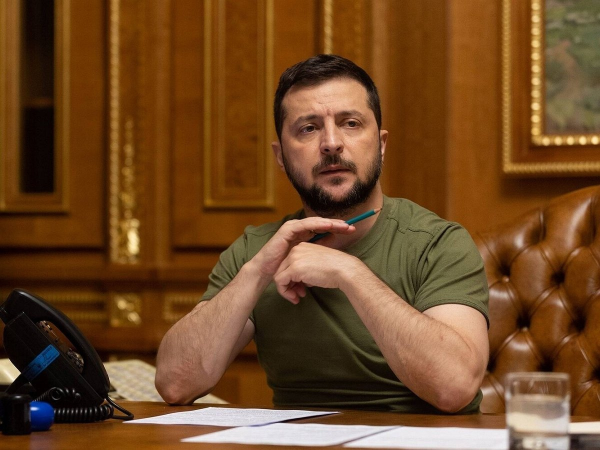 Зеленский заявил о тяжелой ситуации на Харьковском направлении
