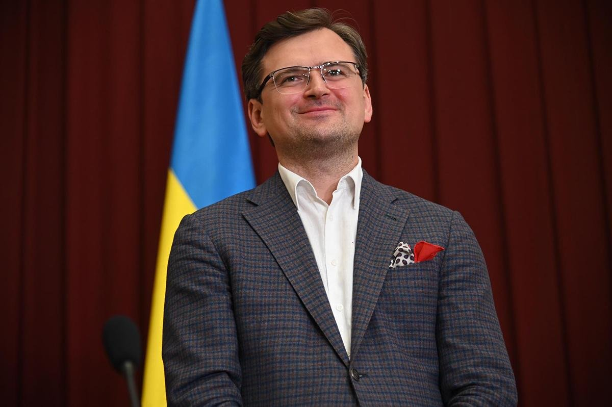 Кулеба призвал Запад приобрести снаряды для Украины в третьих странах