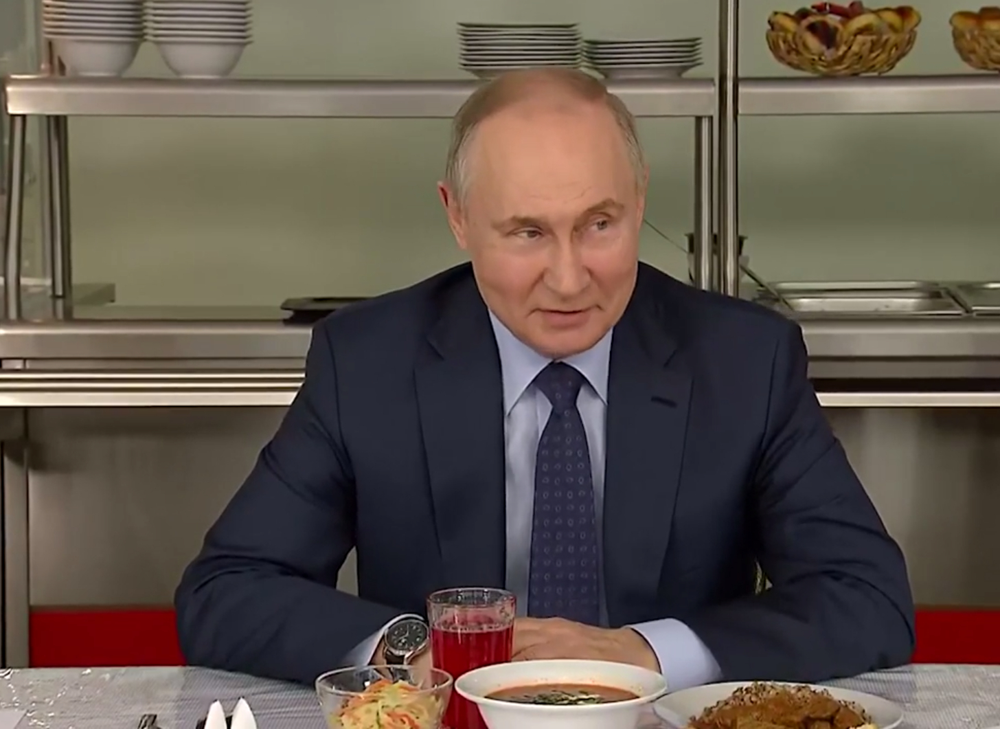 Путин словами «дух захватывает» описал посещение тепличного комплекса на Ставрополье