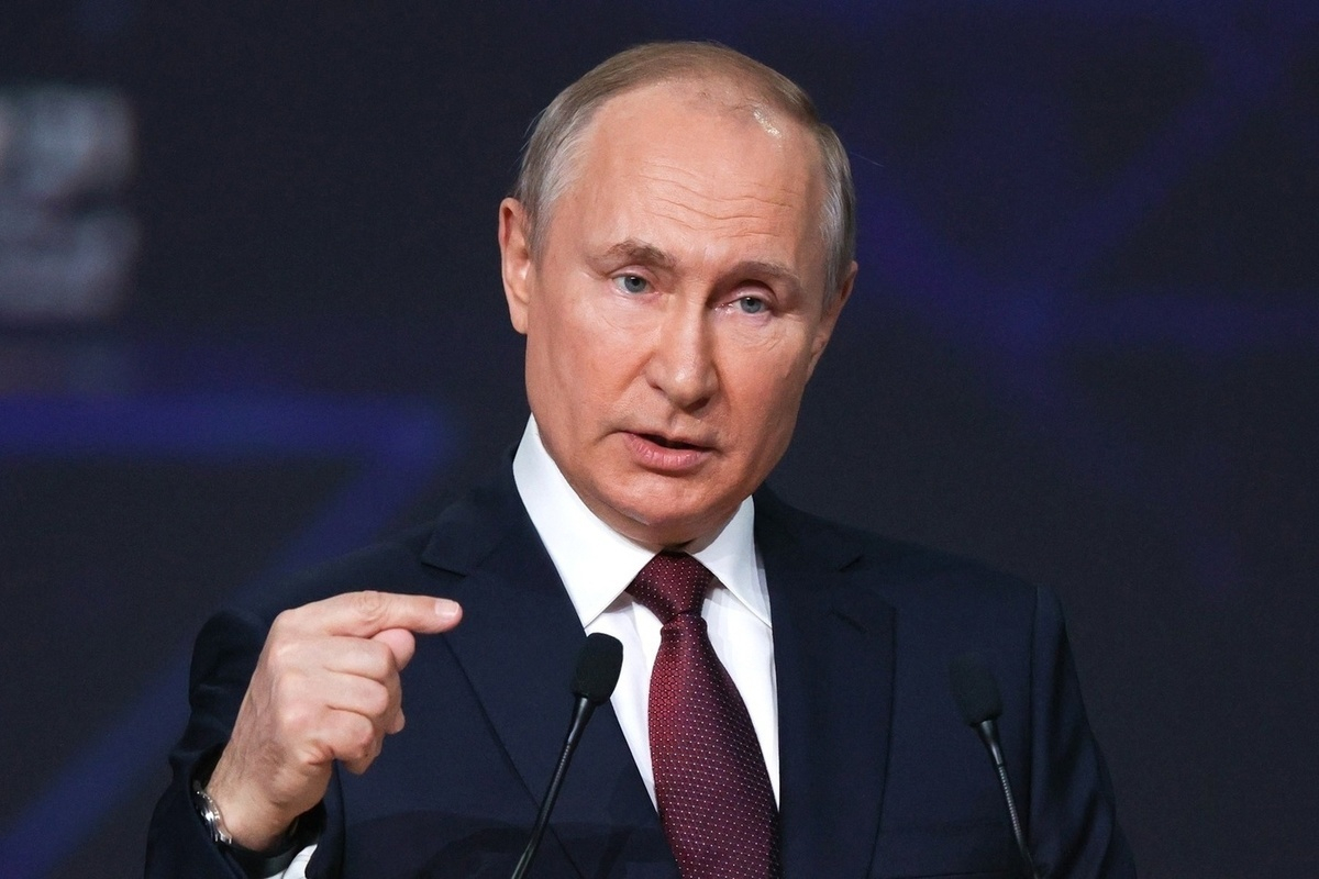 Путин похвалил российских военных на Северском направлении