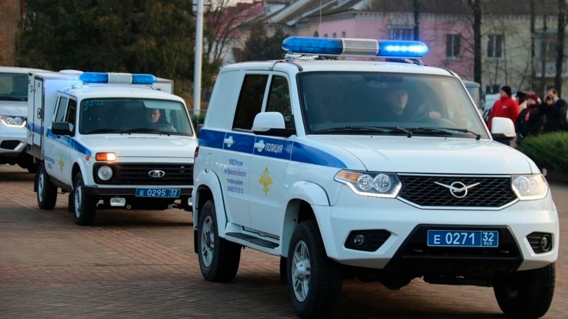 В Брянске мужчина принес к зданиям двух компаний пакеты со взрывчаткой