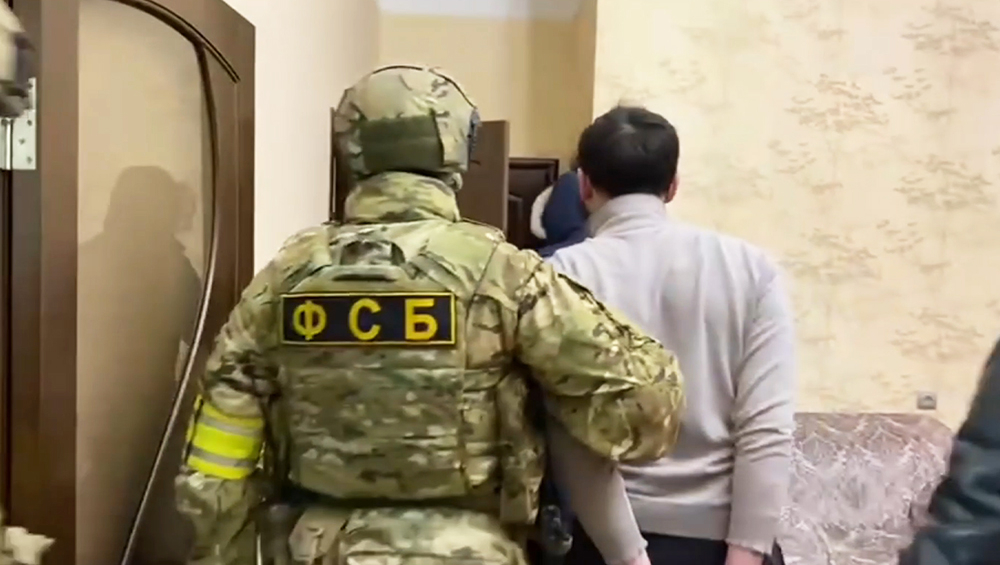 В Петербурге раскрыли ячейку запрещенной РДК, пытавшуюся отравить продукты для военных