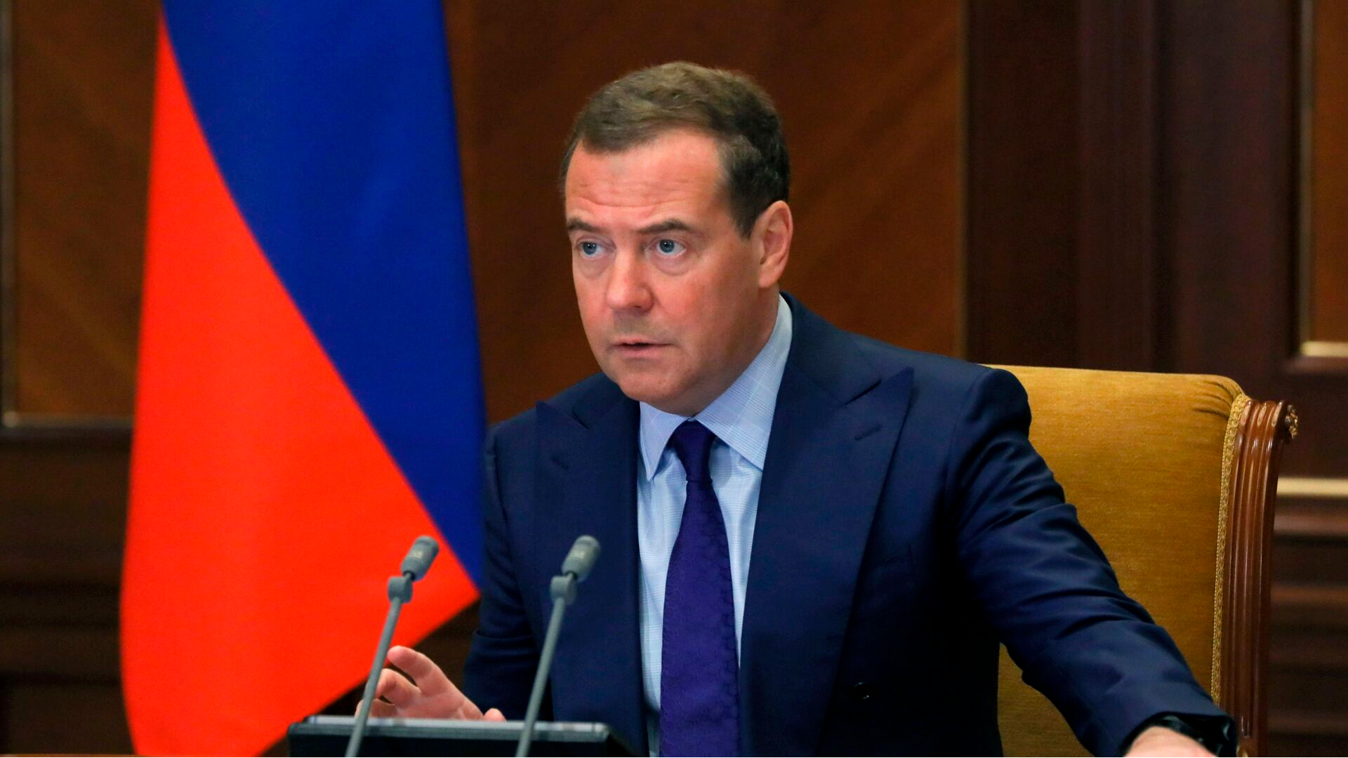 Медведев назвал «мягкую формулу мира» между Россией и Украиной