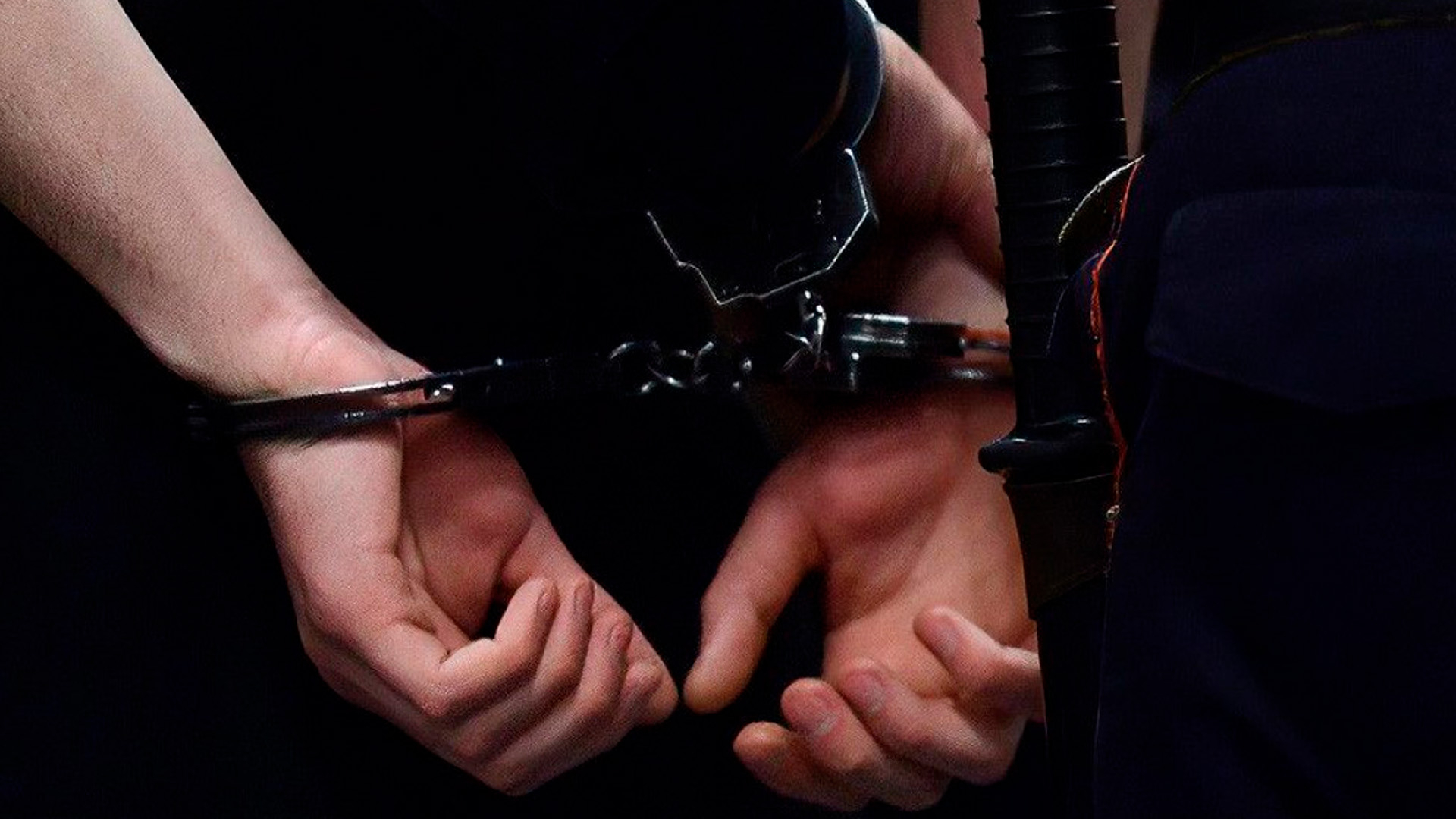 В Абакане мужчина с топором напал на прохожего