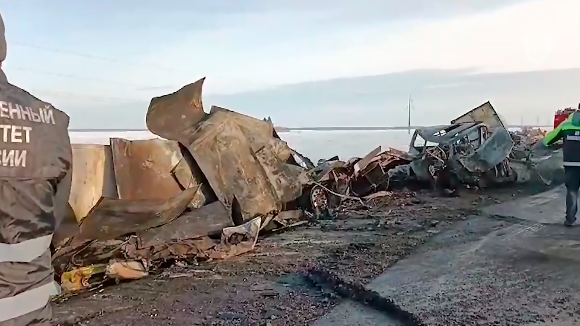 Под Омском в ДТП с фурами и микроавтобусом погибли семь человек
