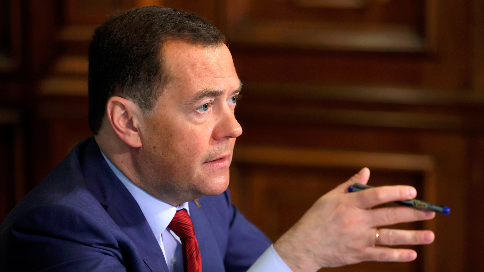 Медведев: от отправки Францией войск на Украину была бы польза
