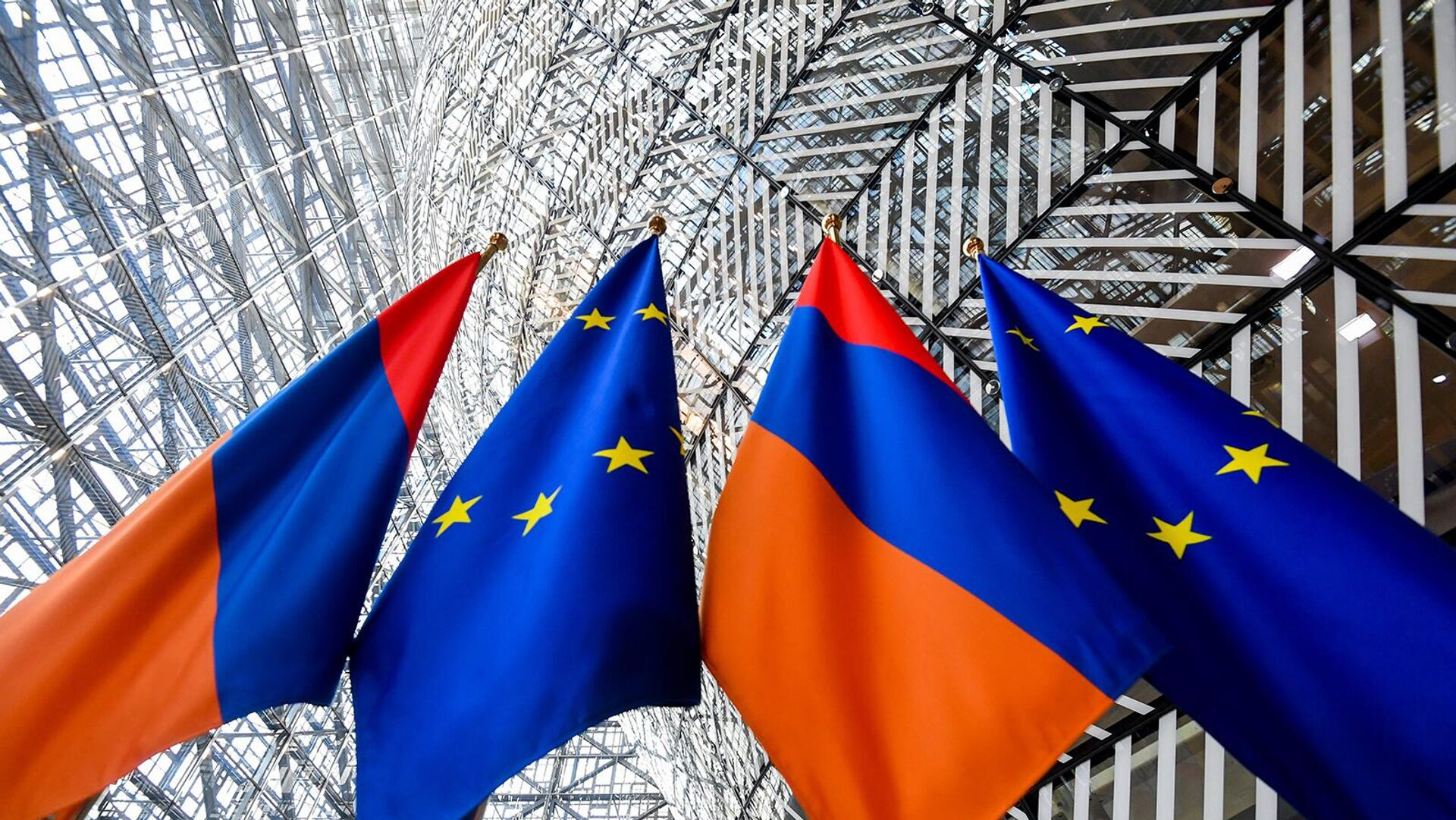 Армения ратифицировала соглашение с ЕС о статусе миссии на границе с Азербайджаном