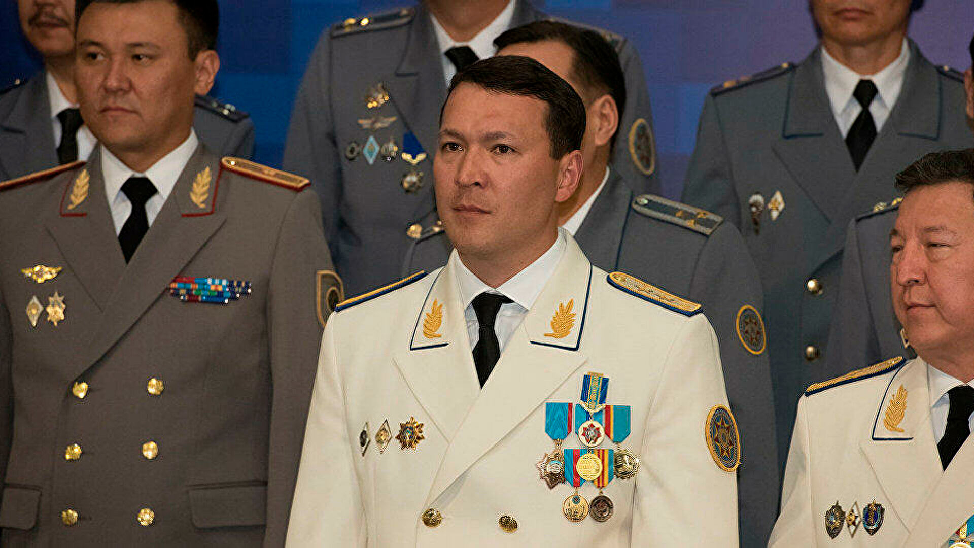 Племяннику Назарбаева дали 8 лет условно за превышение полномочий