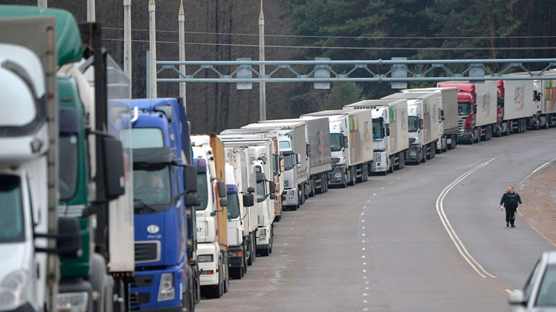 Литва прекратила пропускать грузовой транспорт из Калининградской области