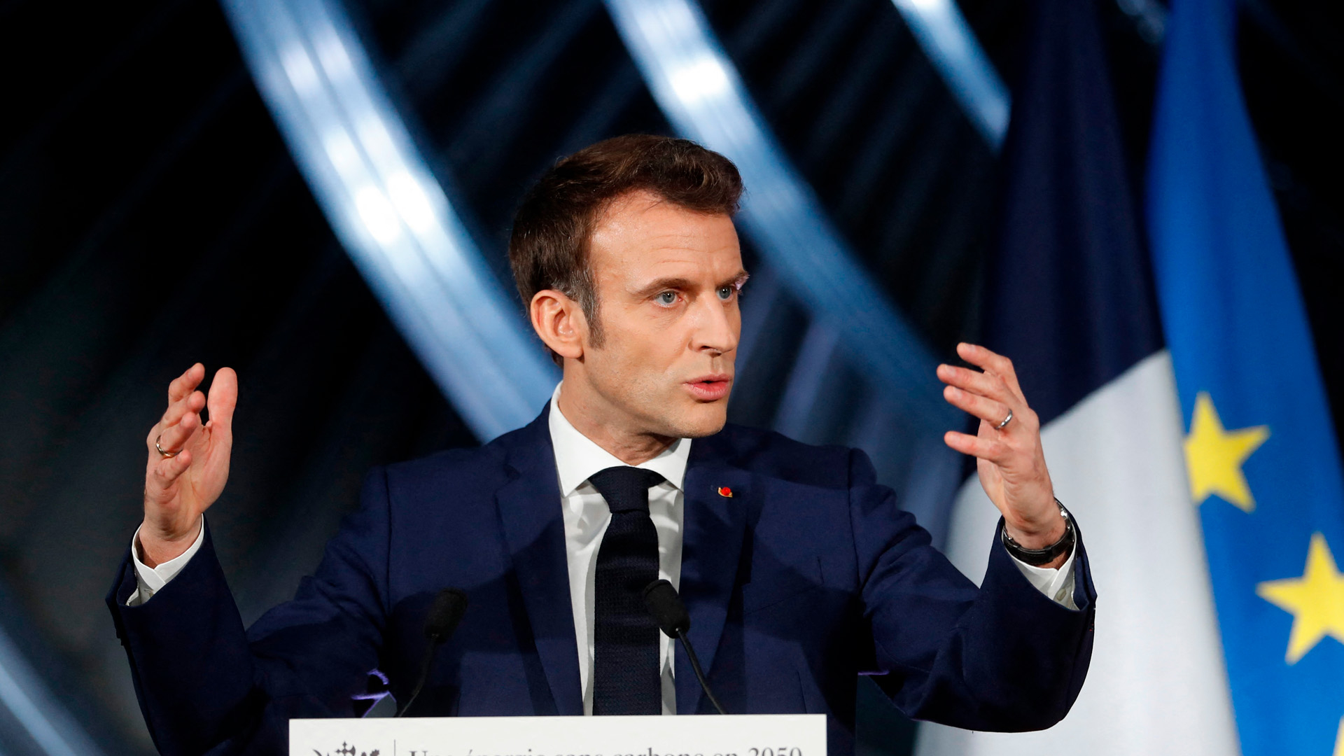 Politico: Макрон признал скорый крах Украины в конфликте с Россией