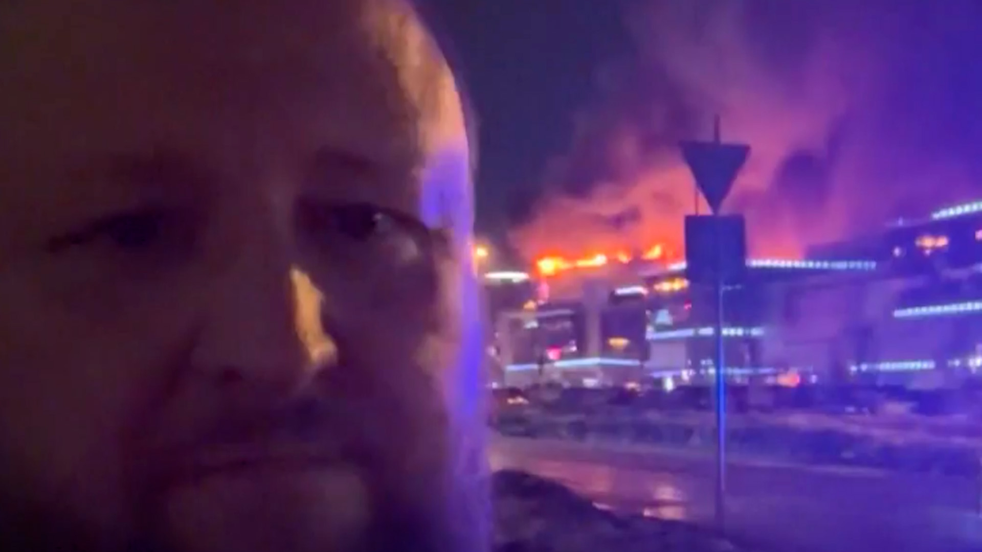Readovka: снимавший концерт в «Крокусе» оператор рассказал об эвакуации съемочной команды