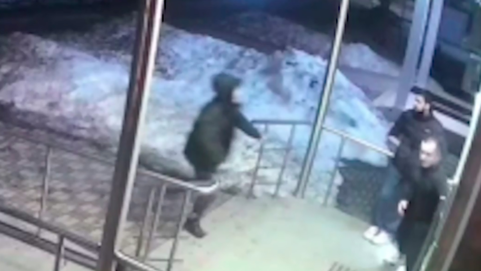 В подмосковном Фрязино мужчина с ножом ворвался в компьютерный клуб