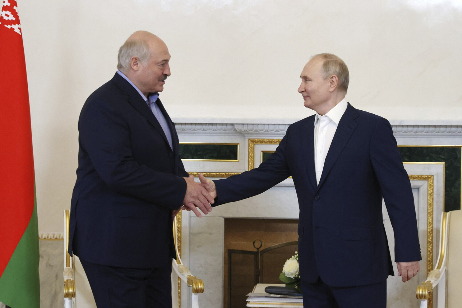 Лукашенко пообещал передать Путину данные о кураторах теракта в «Крокусе»
