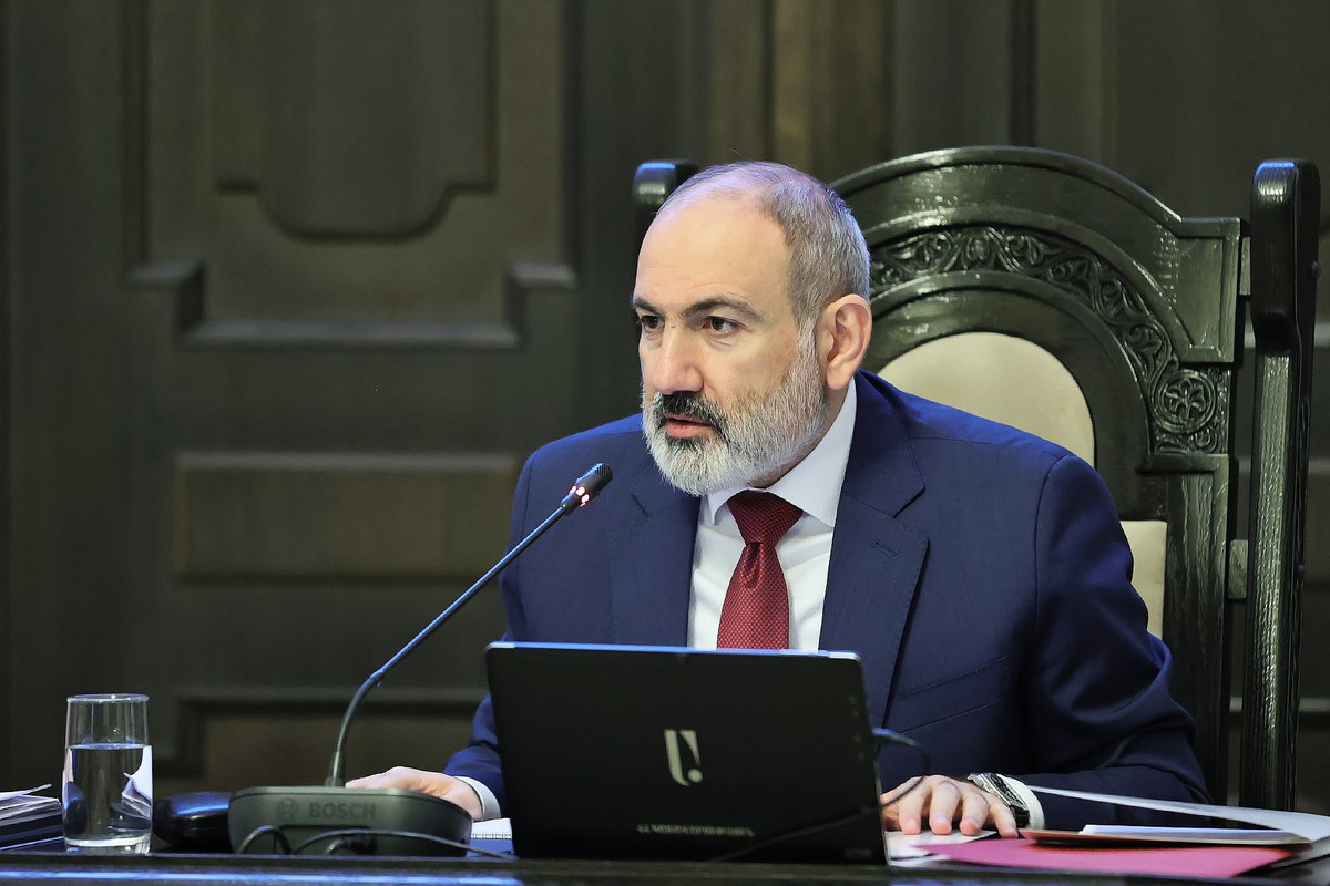 Премьер-министр Армении Никол Пашинян решил уйти в отставку