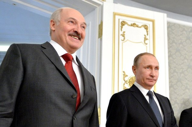 Путин и Лукашенко обменялись поздравлениями по случаю Дня единения народов России и Белоруссии
