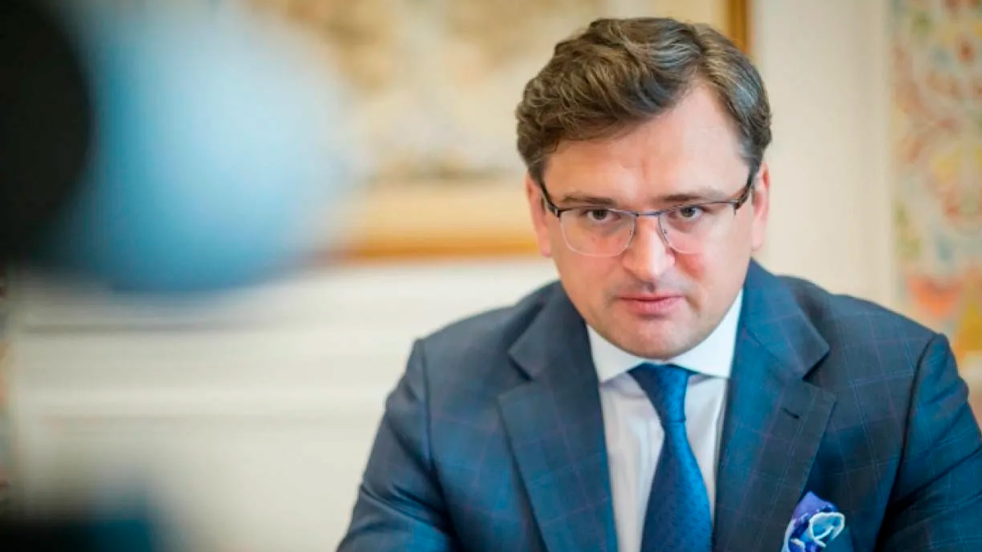 Глава МИД Украины Кулеба: российские авиабомбы уничтожают позиции ВСУ