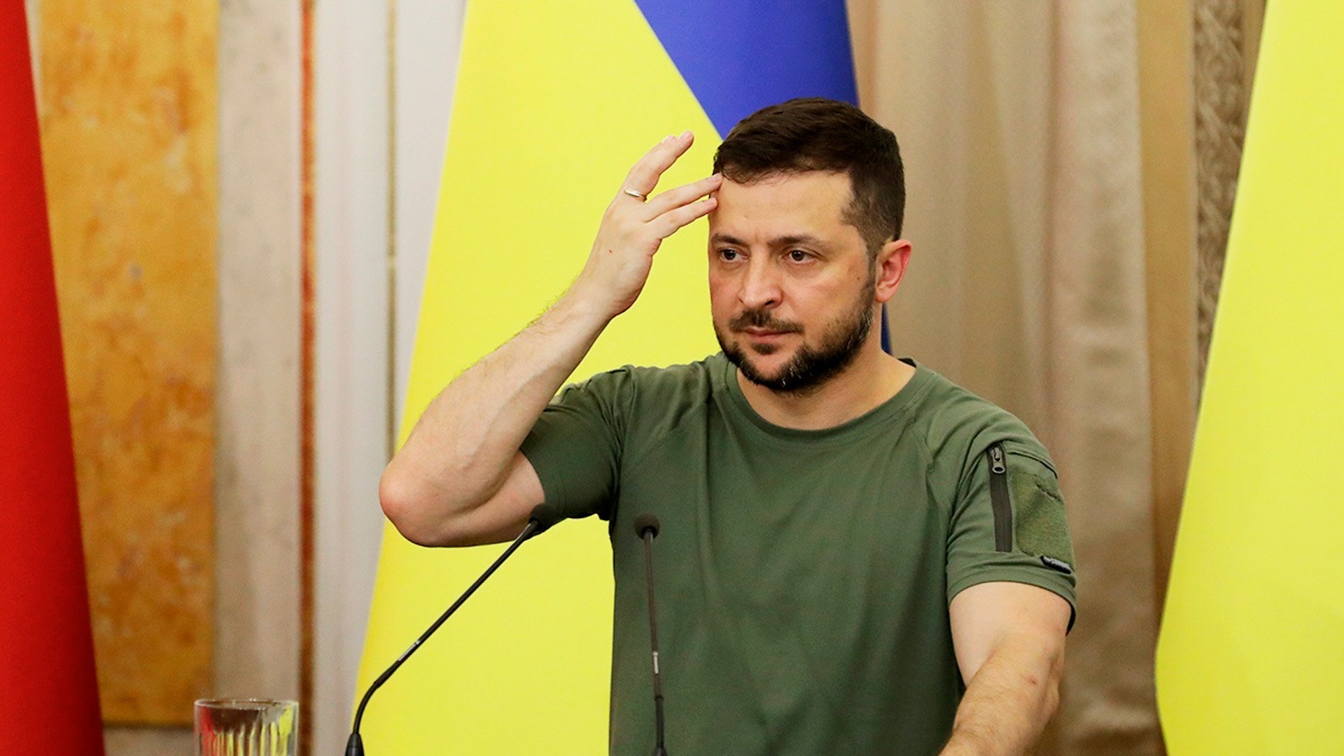 Зеленский согласился получать военную помощь от США в кредит