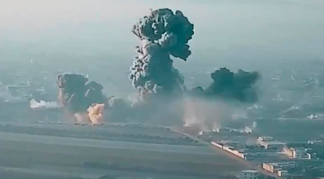 Российские военные сбросили авиабомбы на завод по производству БПЛА в Харькове