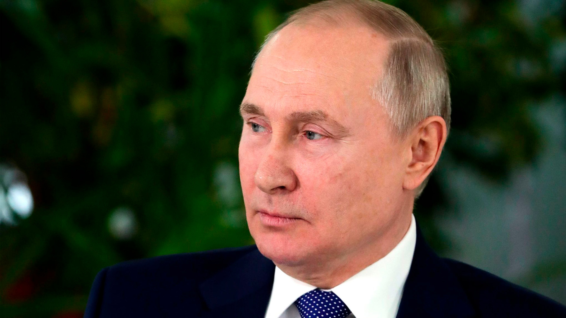 Путин поздравил мусульман России с Ураза-байрамом