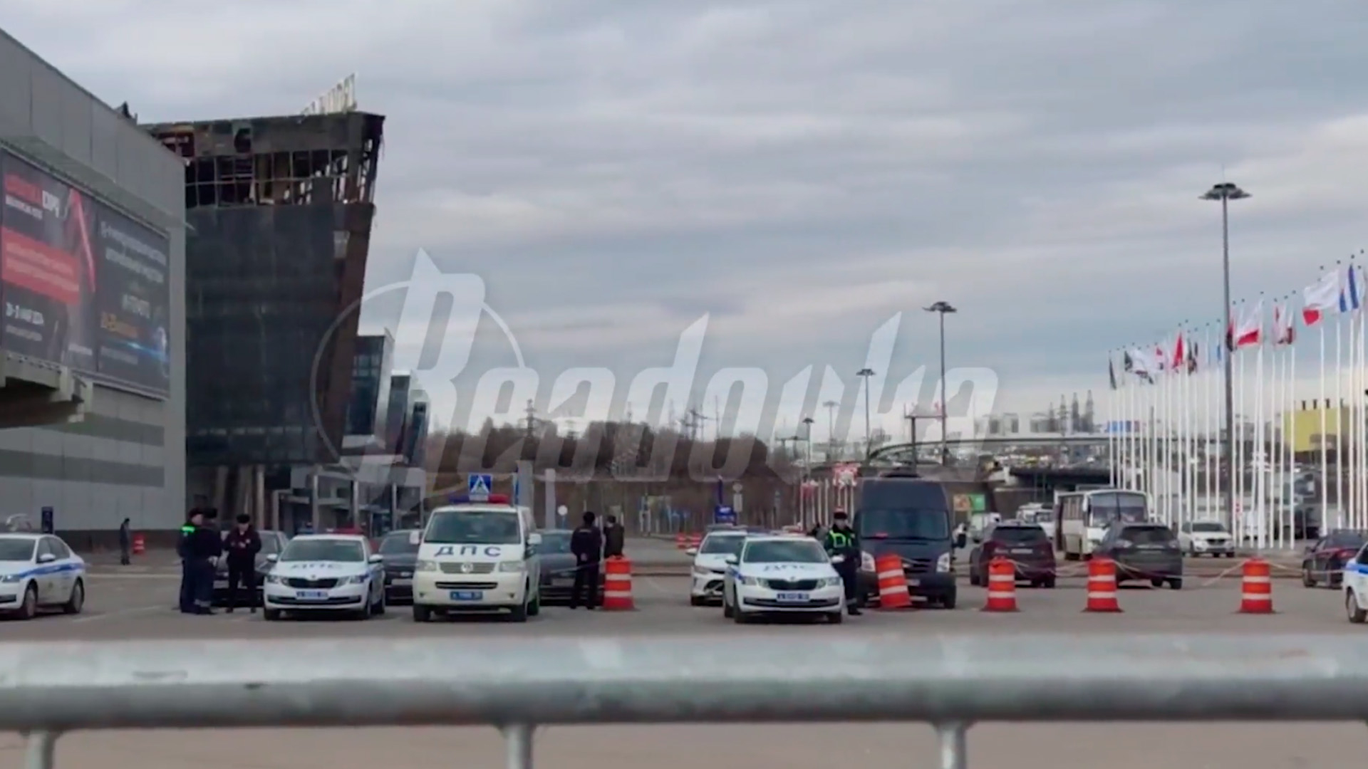 Мемориал жертвам теракта возле «Крокуса» перенесли в другое место