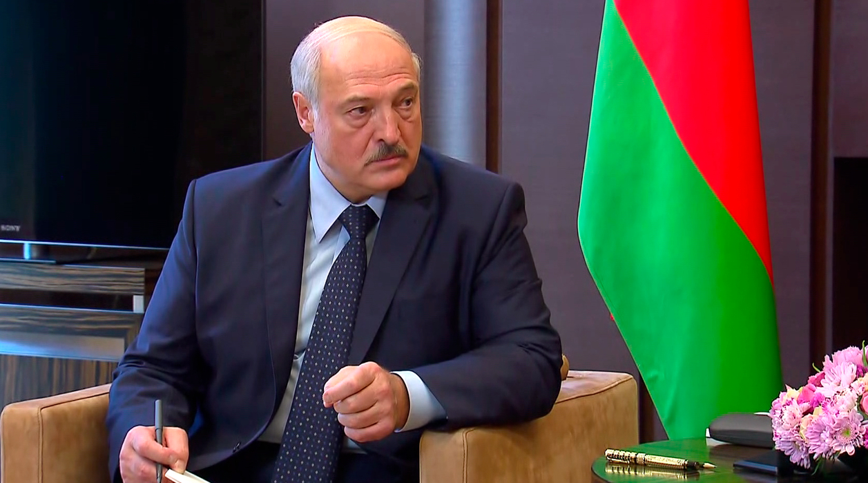 Лукашенко предупредил Украину о десятикратном ответе России на атаки БПЛА