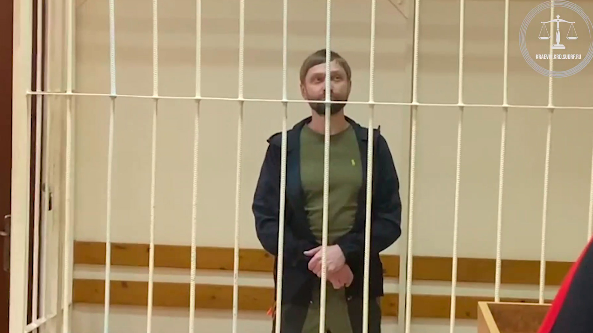 Блогера-сыроеда Лютого приговорили к восьми годам колонии по делу о гибели своего сына
