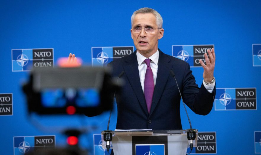 Столтенберг призвал страны НАТО помогать Украине в ущерб себе