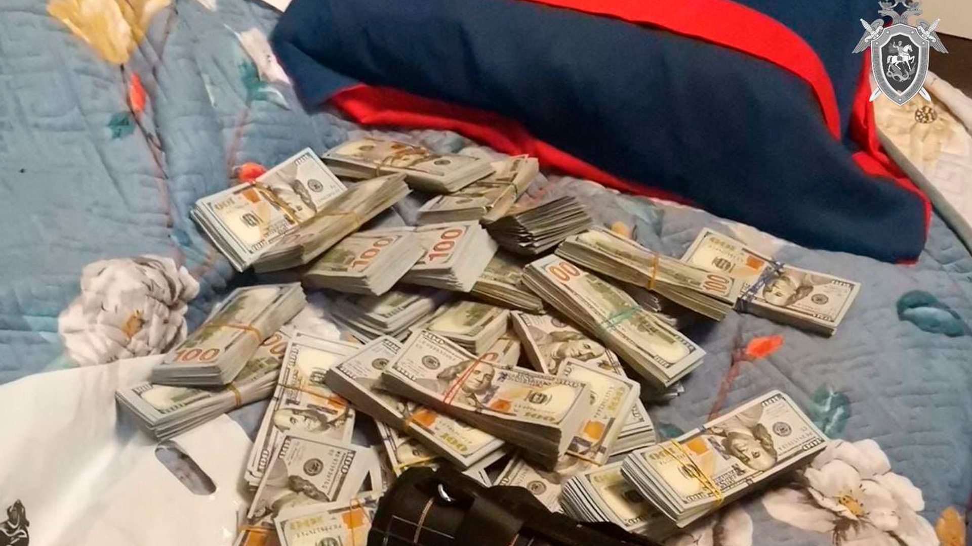 В квартире зарезавшего москвича из-за парковки мигранта нашли более 44 миллионов рублей