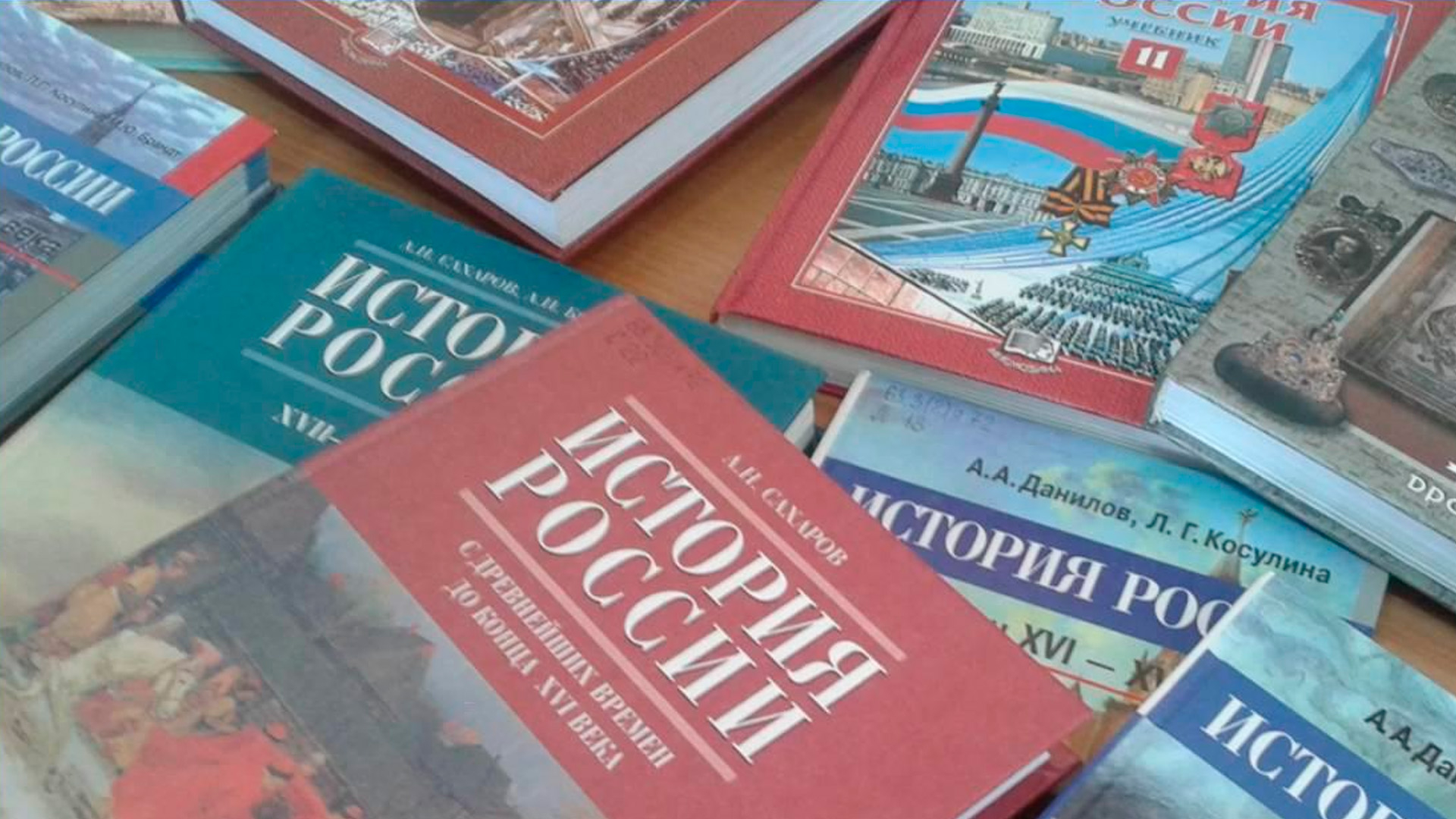 Мединский: важно прививать молодежи любовь к истории