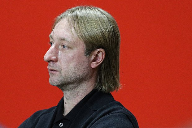 Фигурист Плющенко сообщил о перенесенной операции на позвоночнике