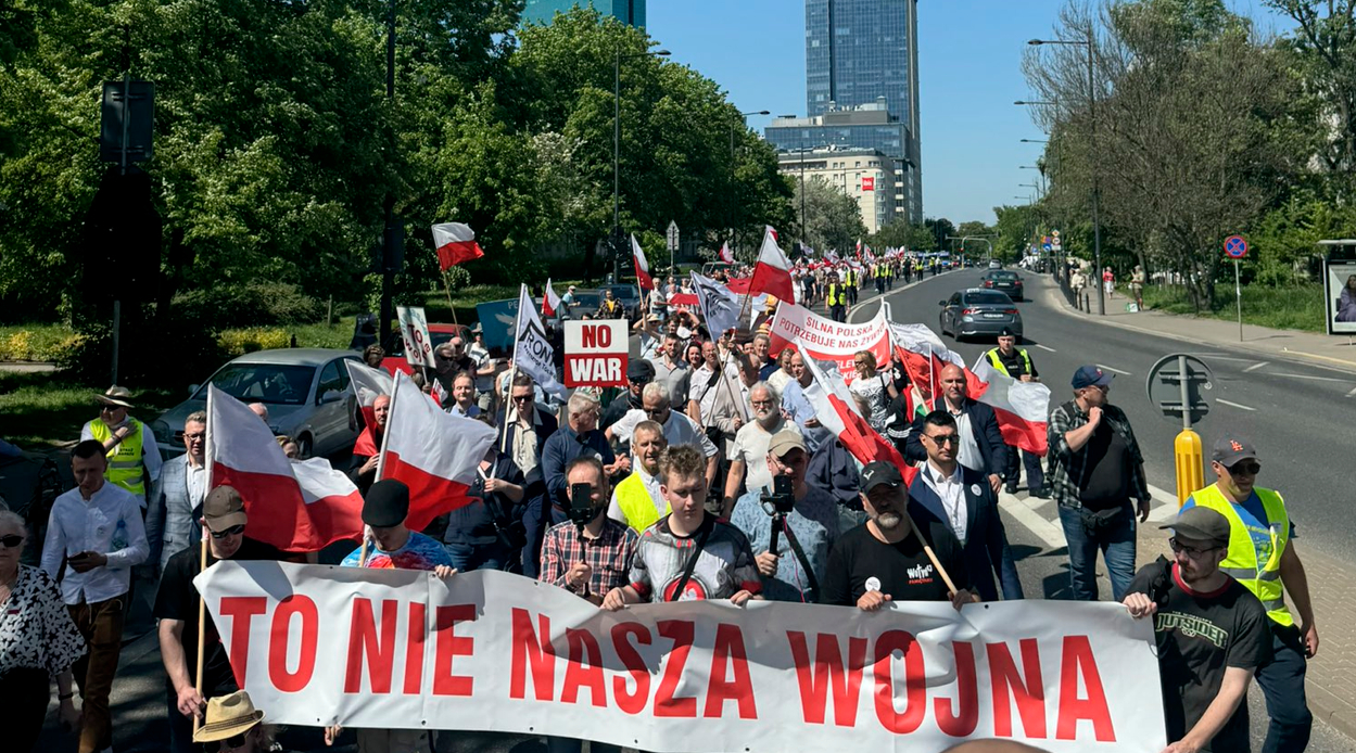 В Польше прошло массовое шествие против поддержки Украины