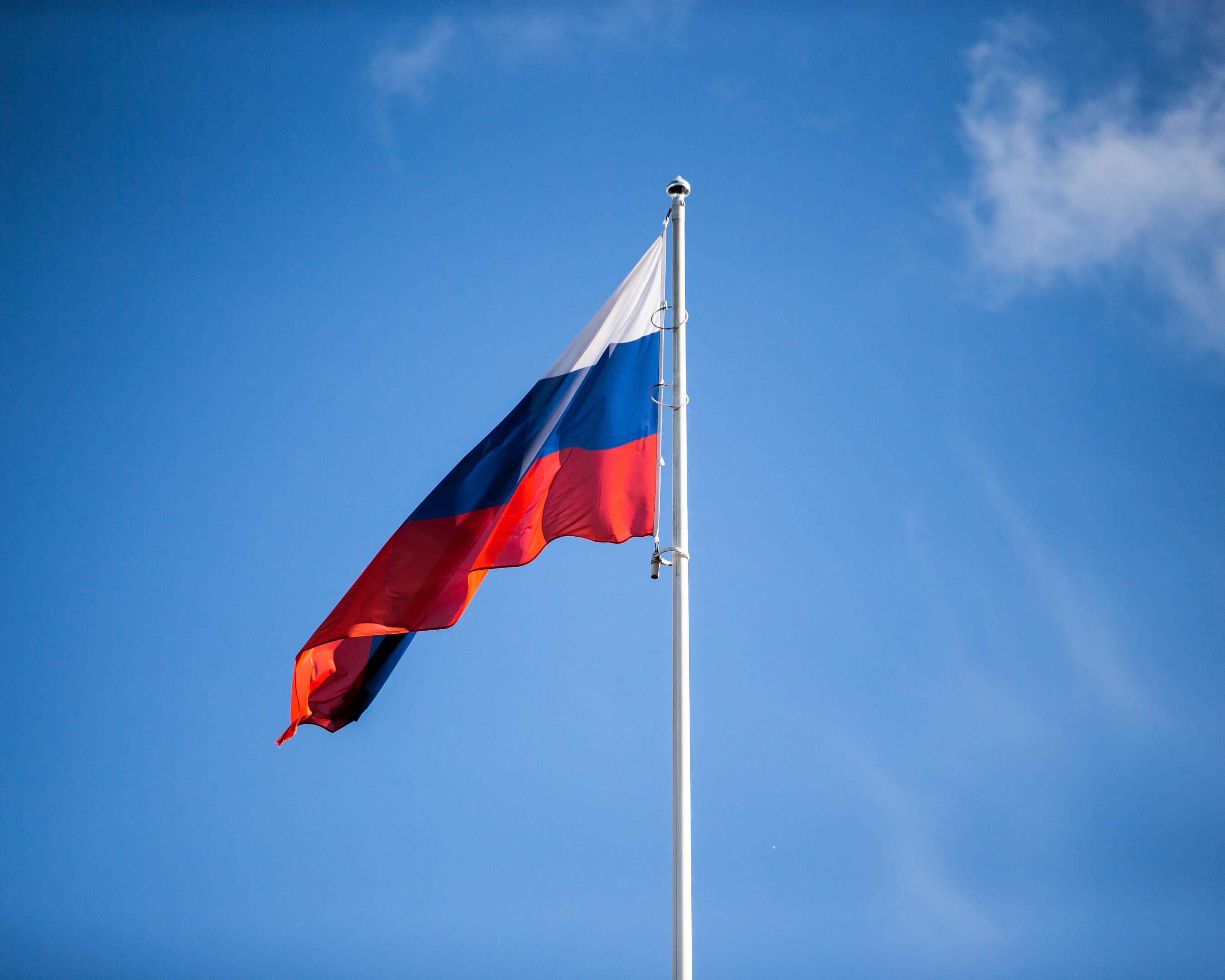 Над Работино подняли флаг России