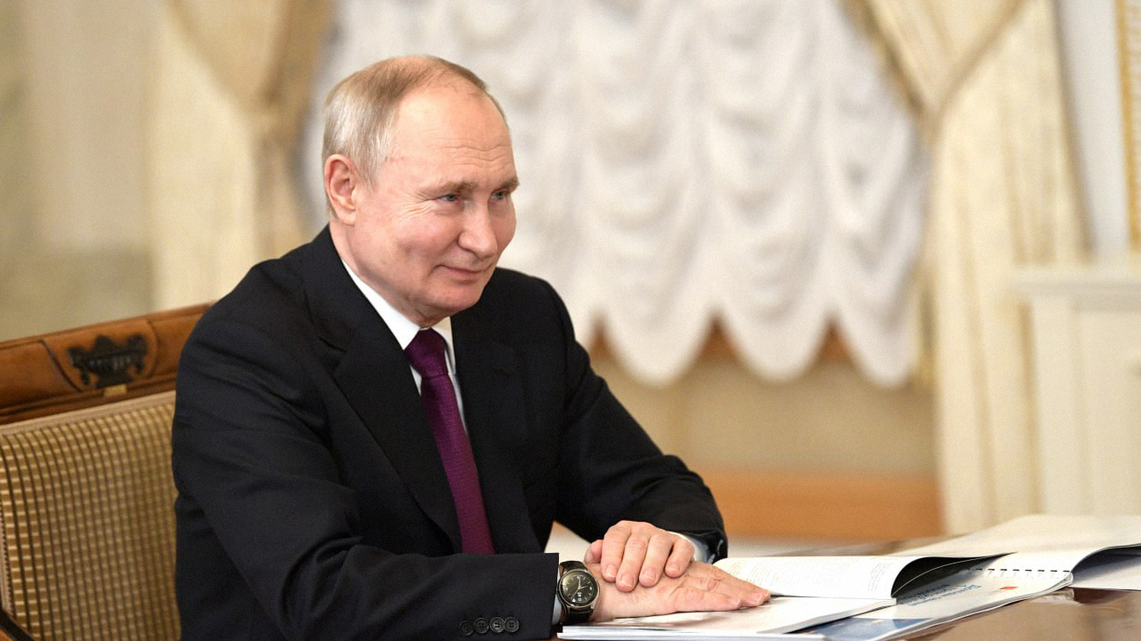 Путин наградил медалями спасавших людей в «Крокусе» подростков