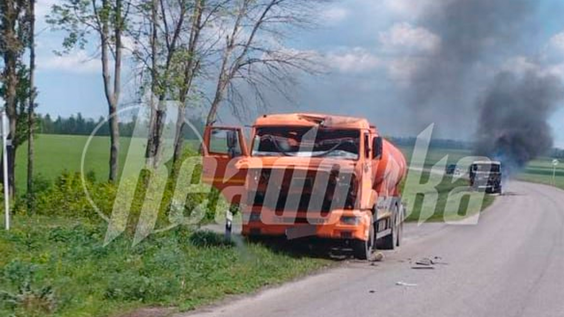 Под Белгородом сгорел КАМАЗ из-за атаки дрона ВСУ