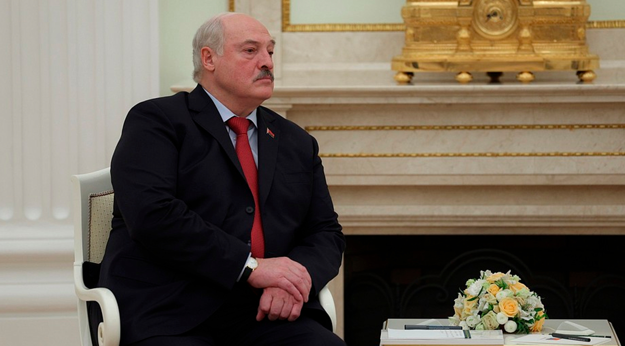 Лукашенко объяснил отработку применения ядерного оружия в Белоруссии