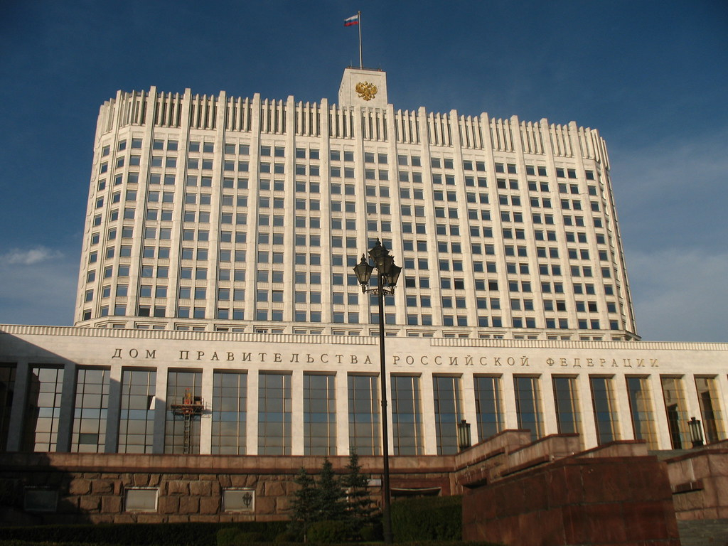 Правительство России ушло в отставку