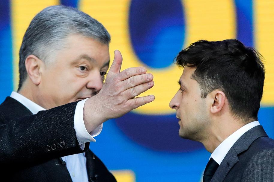 Зеленский и Порошенко пропали из базы розыска МВД России