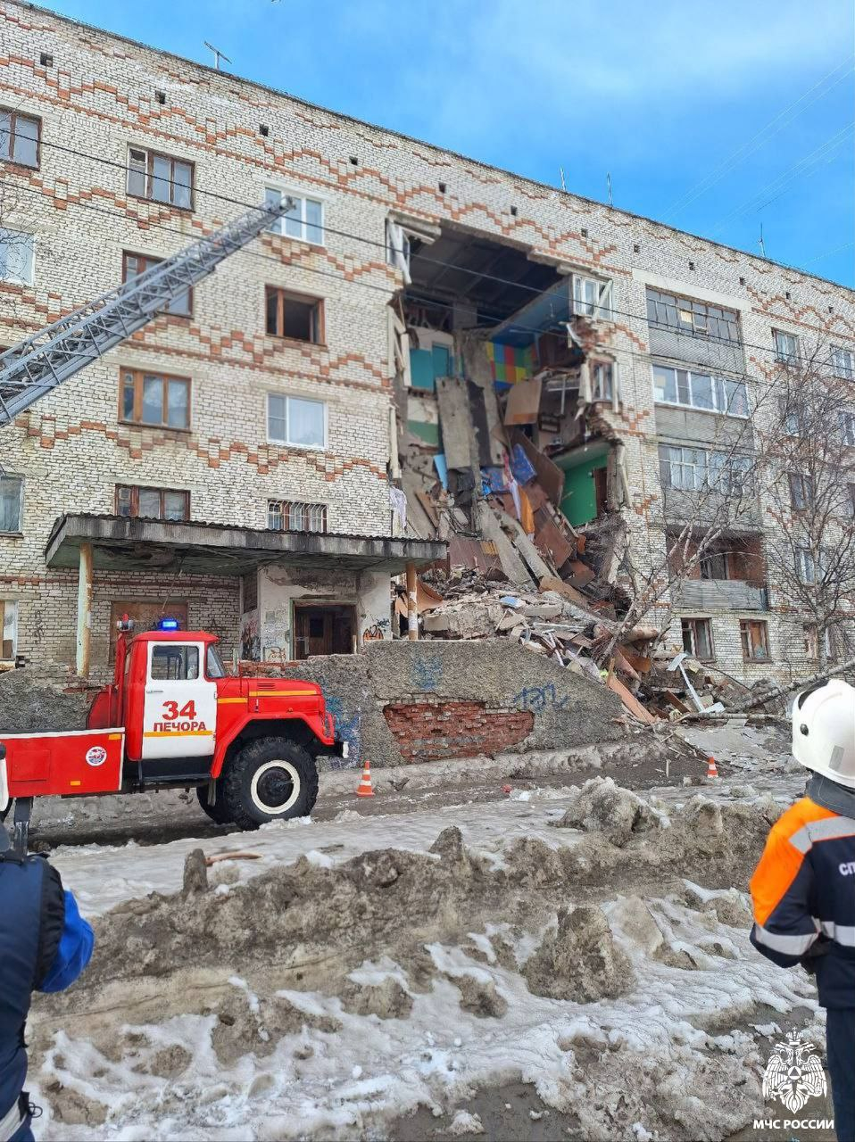 В Коми обрушился подъезд пятиэтажного дома