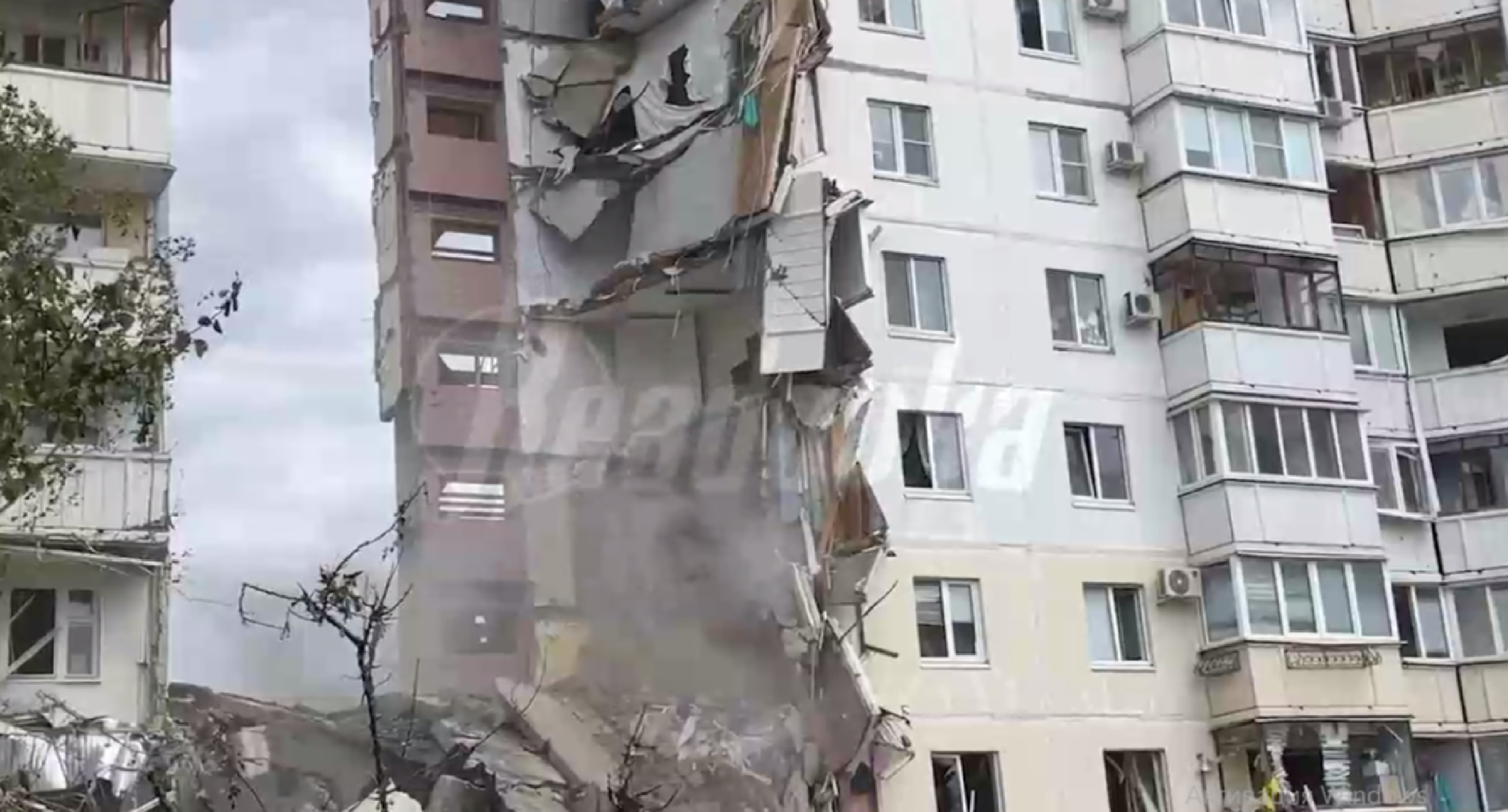 МО: фрагмент одной из сбитых ракет «Точка-У» попал в жилой дом в Белгороде