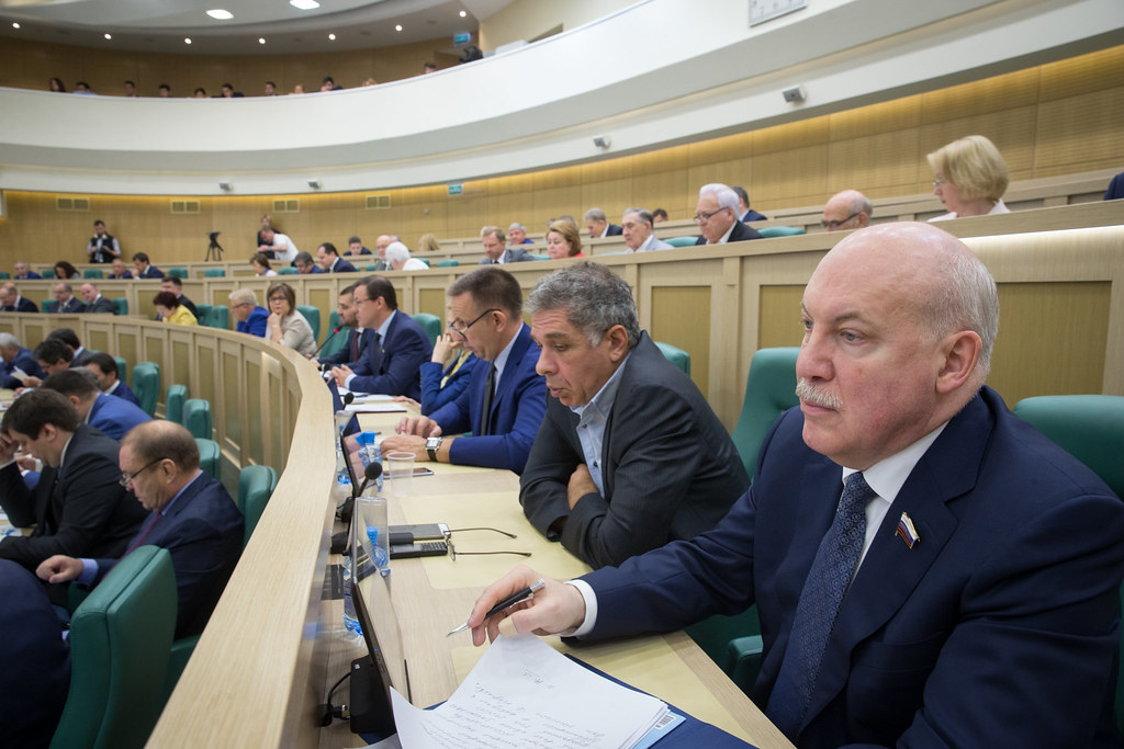 Совфед одобрил закон о запрете для иноагентов избираться на выборах