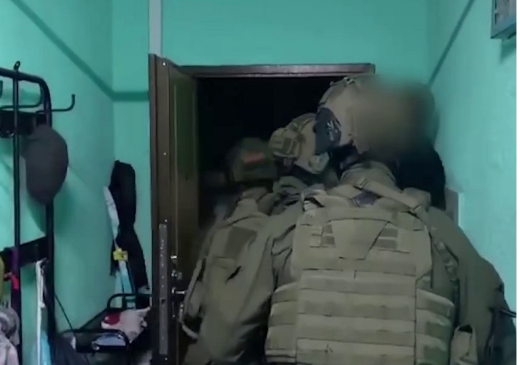 В Подмосковье раскрыли схему легализации мигрантов по фальшивым украинским паспортам