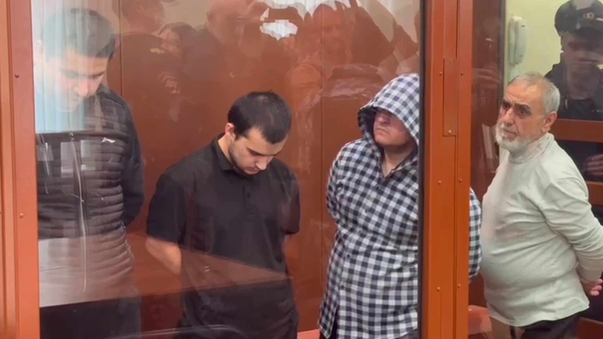 Суд Москвы продлил арест еще четверым фигурантам дела о теракте в «Крокусе»