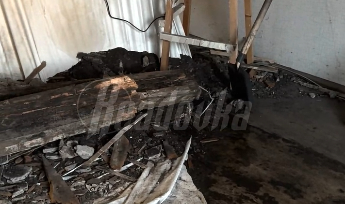 В одной из квартир Хабаровска обрушилась часть потолка