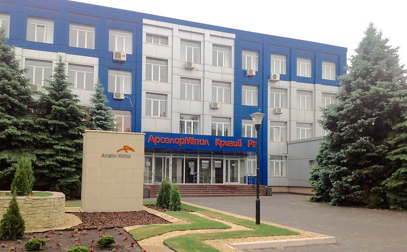 FT: мобилизация поставила под угрозу работу крупнейшего металлокомбината Украины