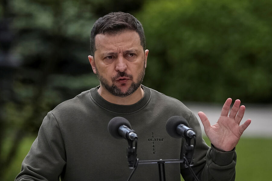 На Украине потребовали вручить повестку Зеленскому в связи с окончанием срока полномочий