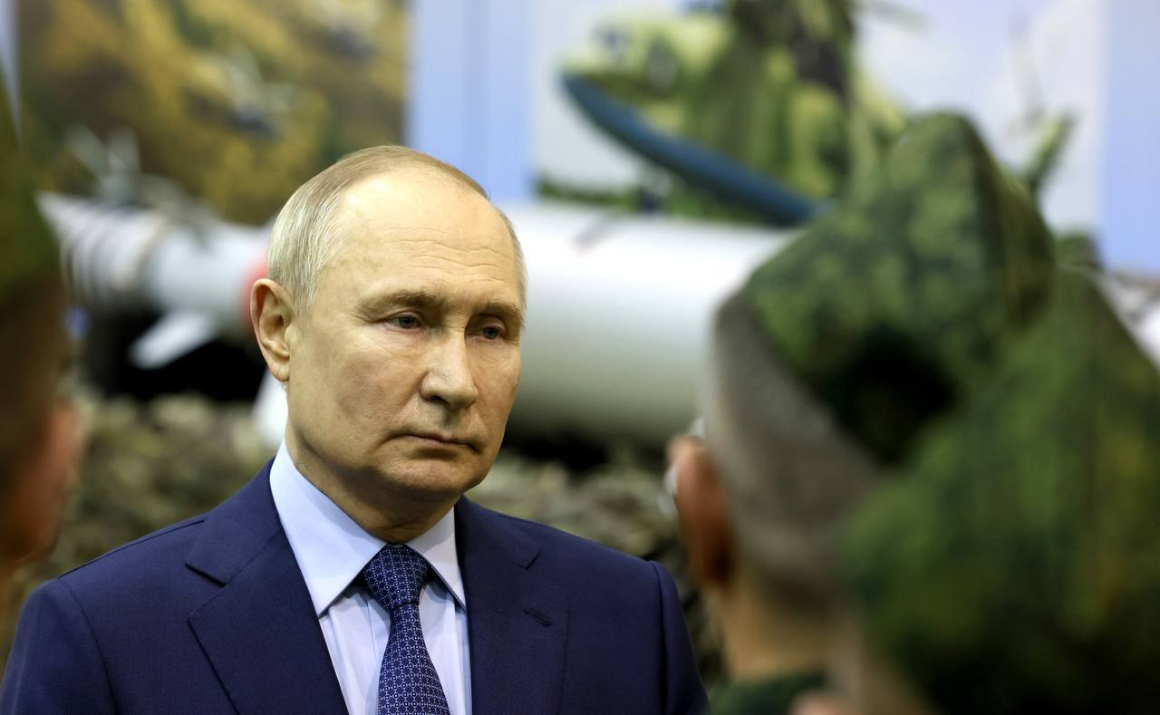 Песков назвал Путина «абсолютным трудоголиком»