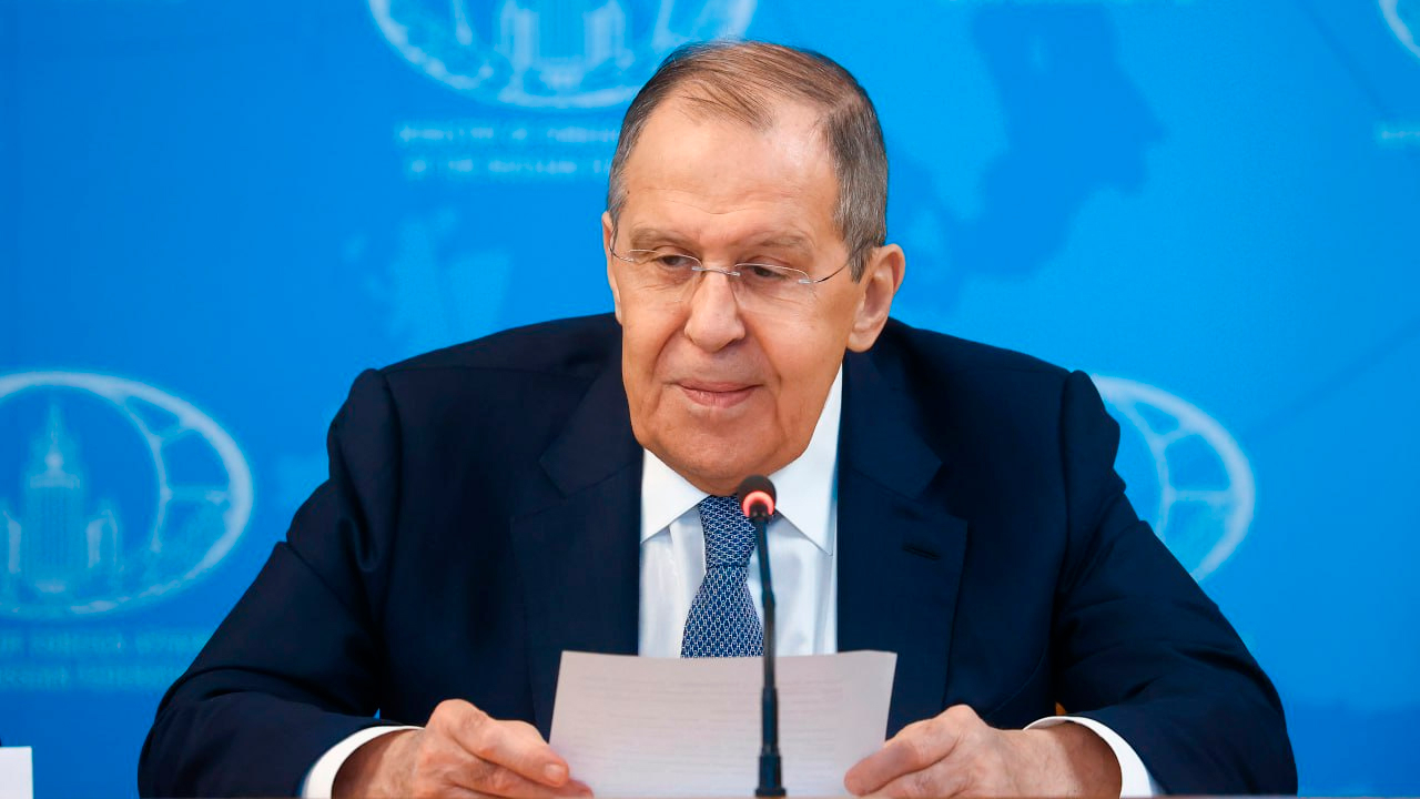 «Похоже на агонию»: Лавров оценил разговоры про удары по России американским оружием