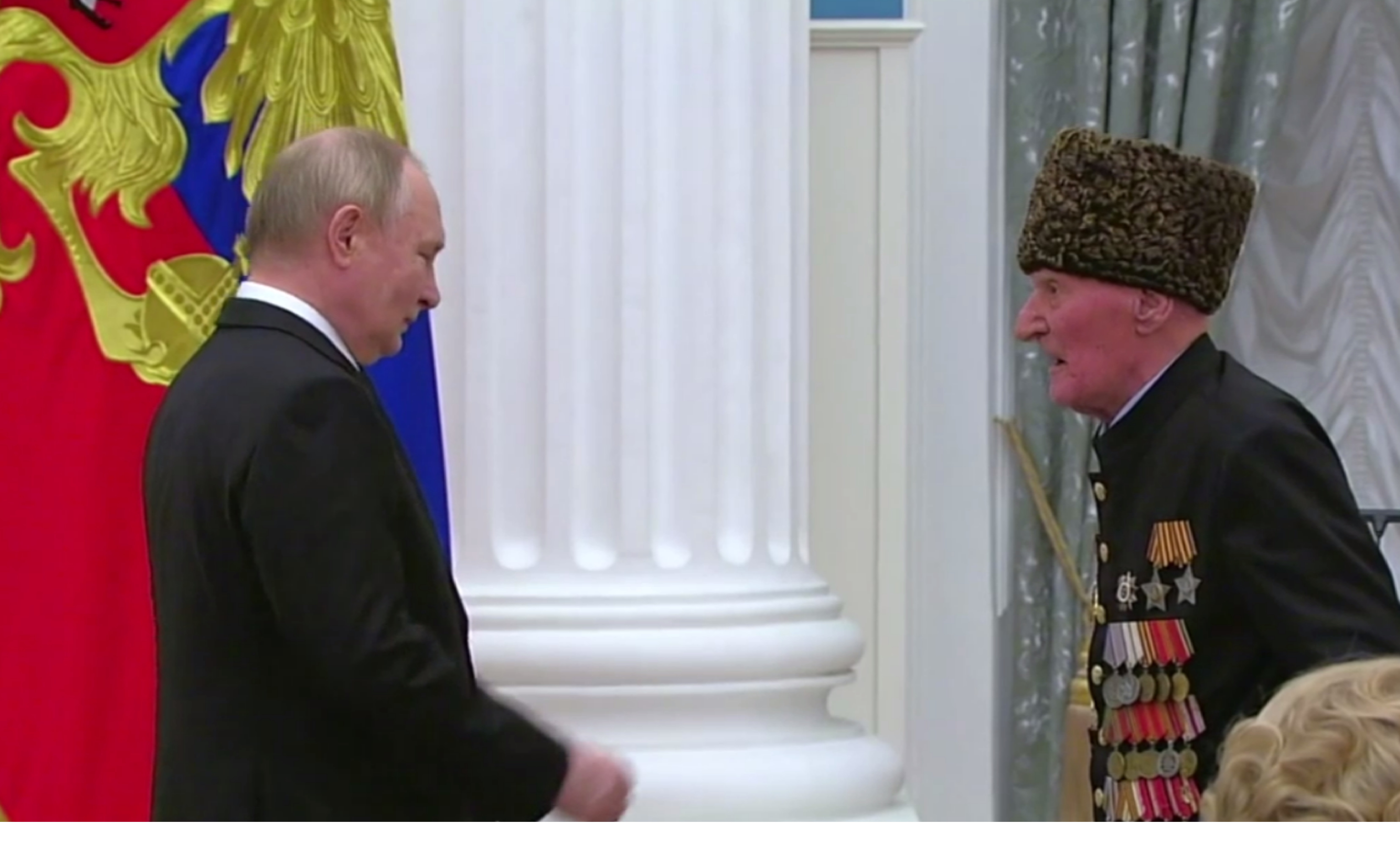 Путин наградил 100-летнего ветерана ВОВ, собиравшегося отправиться на СВО